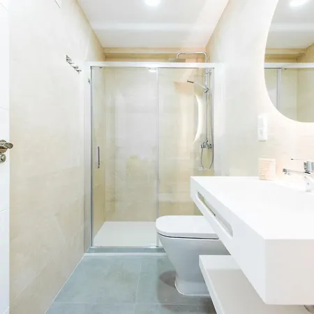 Edificio Sirena アパート ネルハ